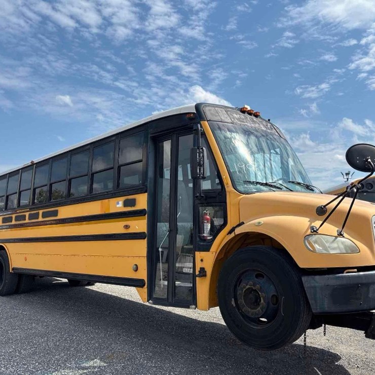 2007 FREIGHTLINER B2