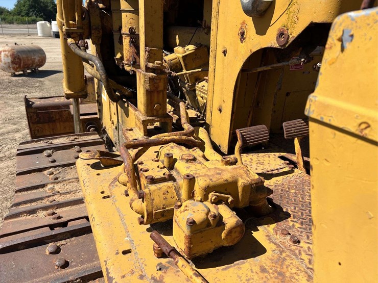 caterpillar-d9g-image-44
