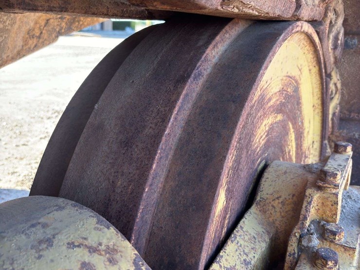 caterpillar-d9-image-35