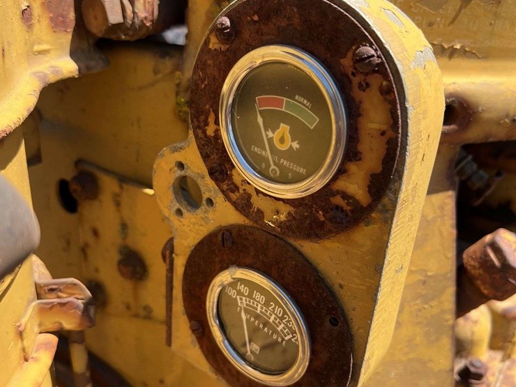 caterpillar-d6-image-26