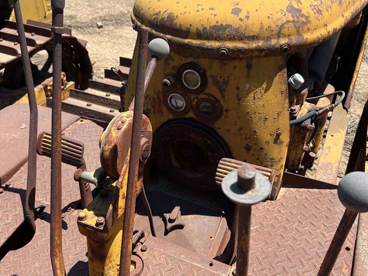 caterpillar-d6-image-24
