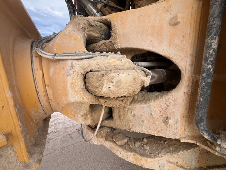 2020-volvo-a60h-image-30