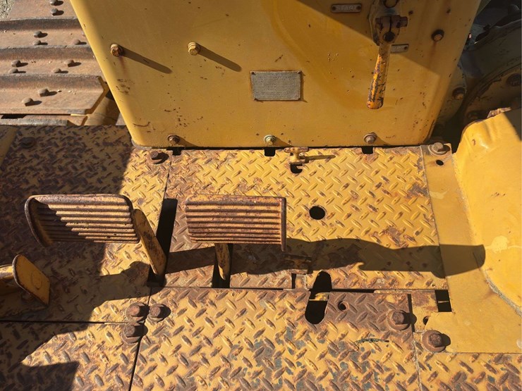 caterpillar-d9-image-111
