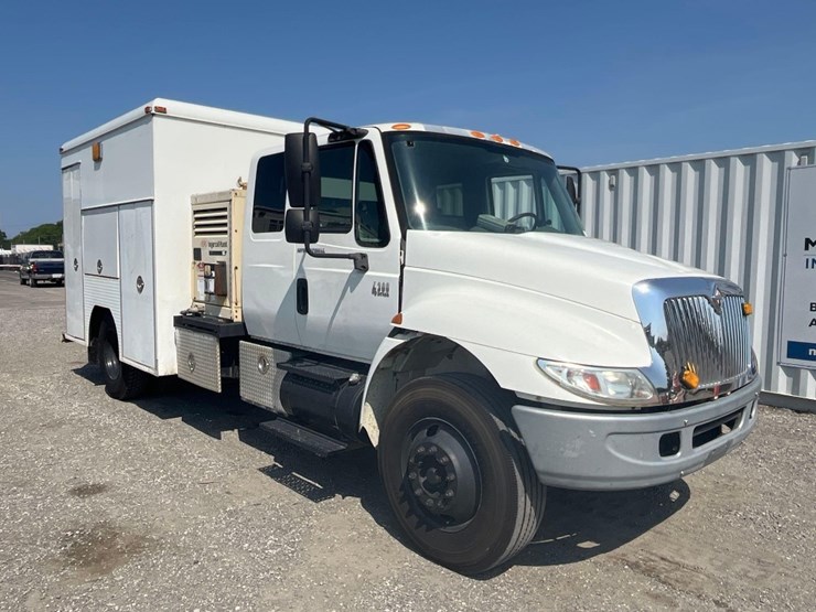 2004-international-durastar-4300-image-1