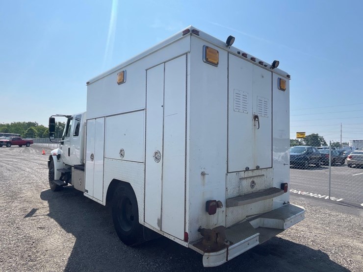 2004-international-durastar-4300-image-3