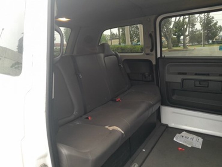 lot#--2014-mblt-mv-1-handicap-van-image-5