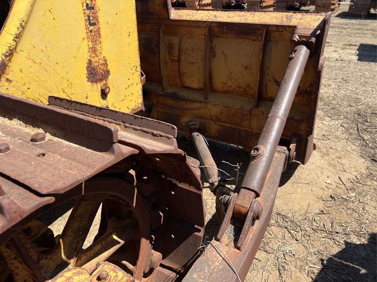 caterpillar-d6-image-101