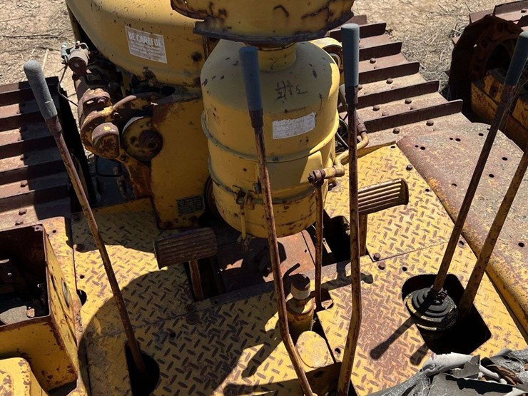 caterpillar-d6-image-16