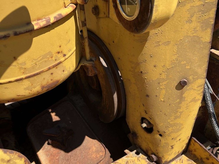 caterpillar-d6-image-29