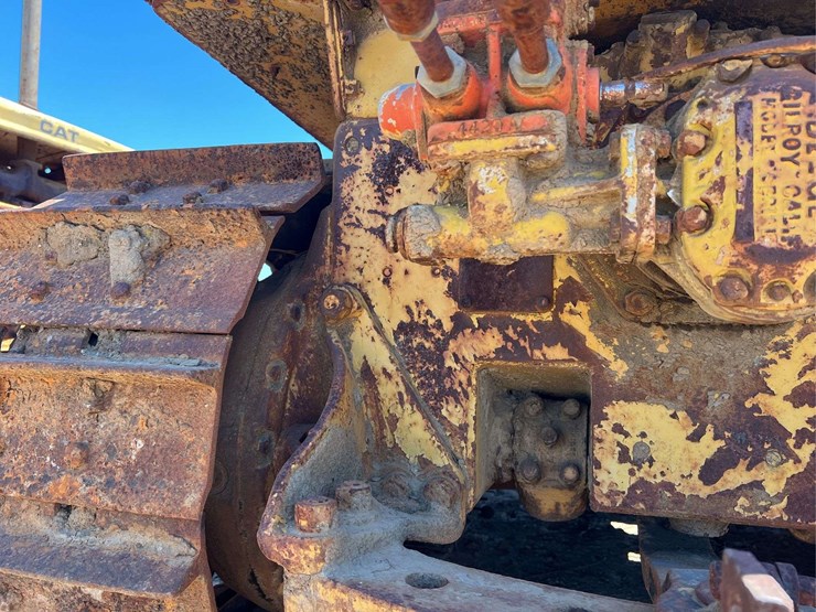 caterpillar-d6-image-40