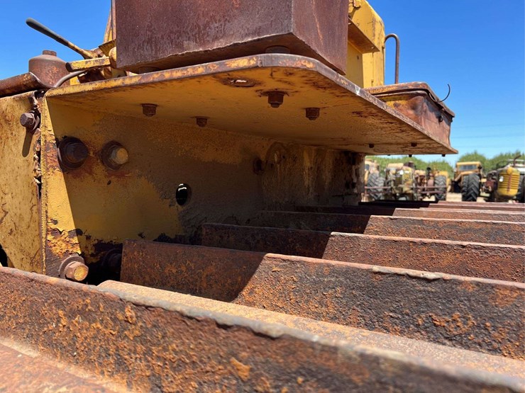 caterpillar-d8-image-87