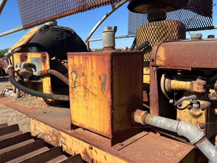 caterpillar-d4-image-41