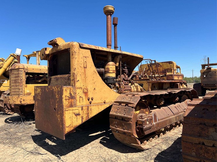 caterpillar-d8-image-1