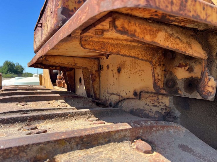 caterpillar-d8-image-92