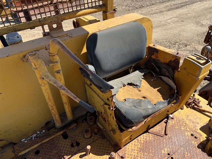 caterpillar-d9g-image-22
