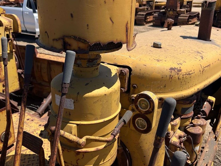caterpillar-d6-image-25