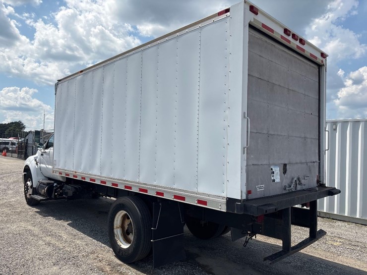 2015-ford-f750-image-2