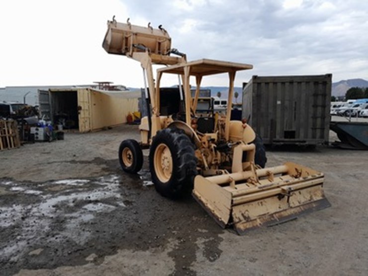 lot#---massey-ferguson-loader-tractor-image-5