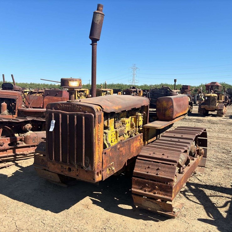 CATERPILLAR D4