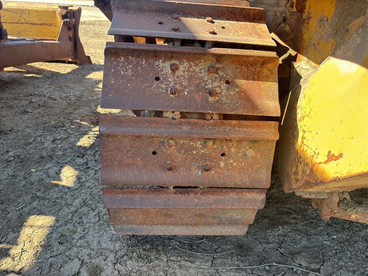 caterpillar-d2-image-38