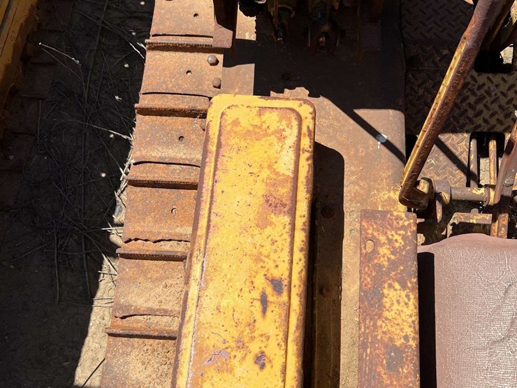 caterpillar-d8-image-23