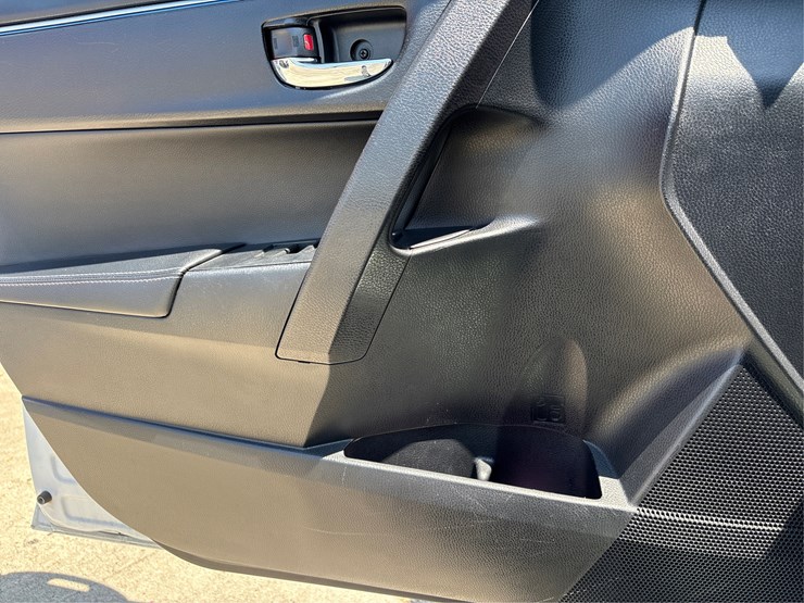 lot#-305--2015-toyota-corolla----**offsite**-buy-now-image-16