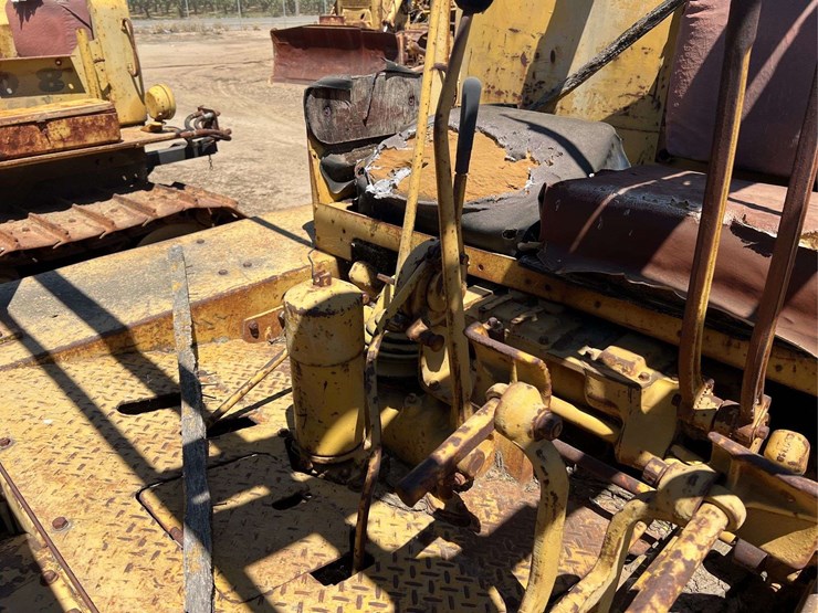 caterpillar-d8-image-27