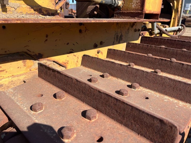 caterpillar-d4-image-101