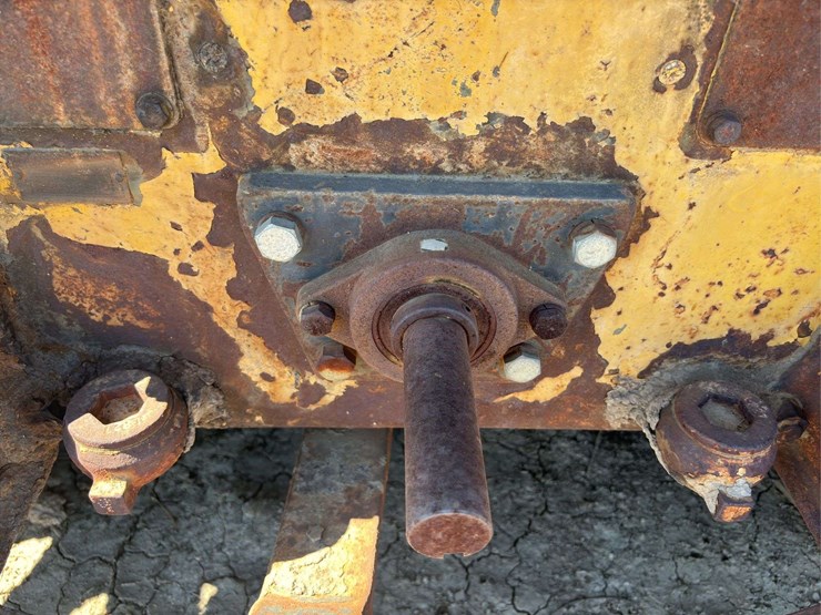 caterpillar-d4-image-29