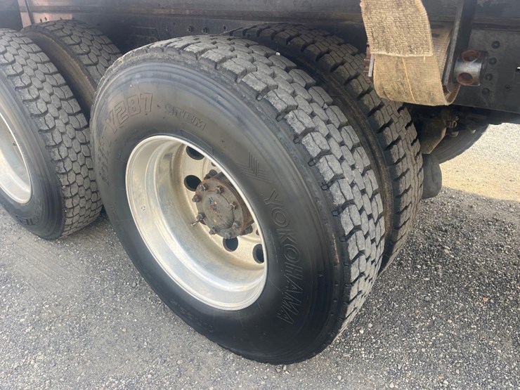 2006-chevrolet-t8500-image-22