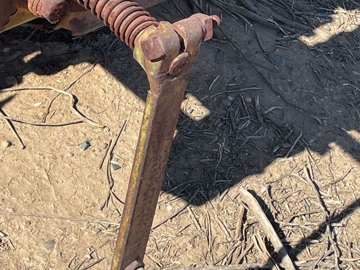 caterpillar-twenty-image-12