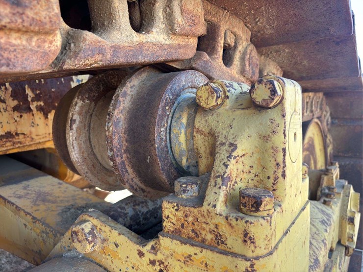 caterpillar-d9-image-37