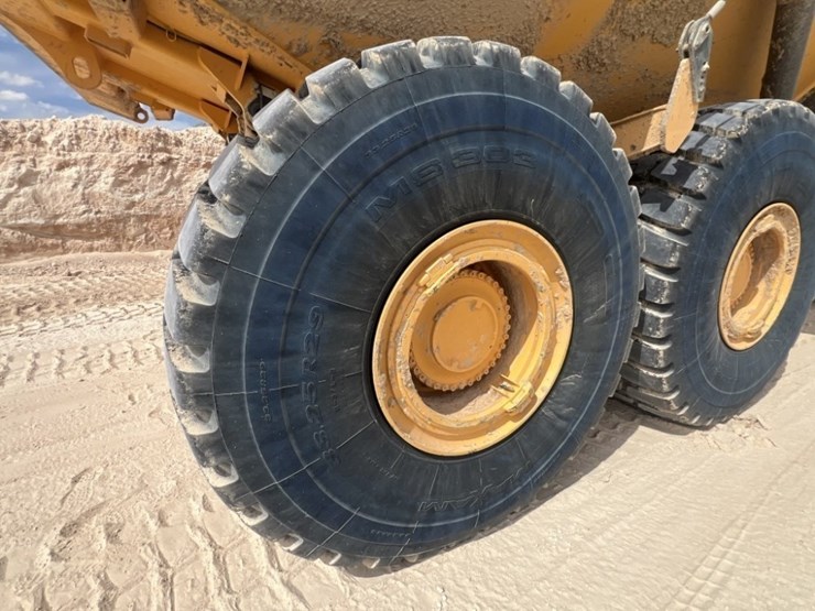 2020-volvo-a60h-image-24