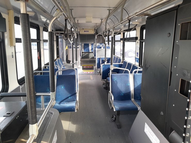 lot#--2007-new-flyer-c40lfr-transit-bus-image-7