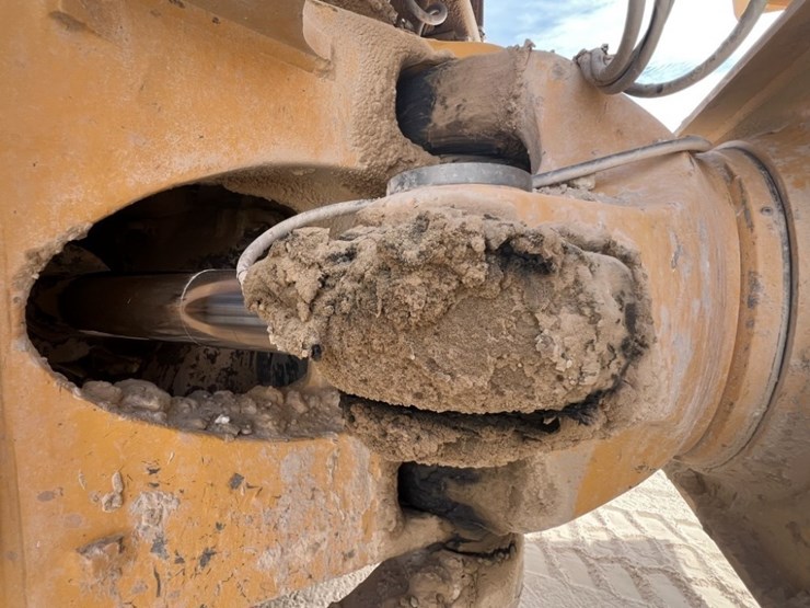 2020-volvo-a60h-image-14