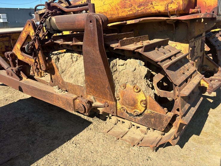caterpillar-d4-image-30
