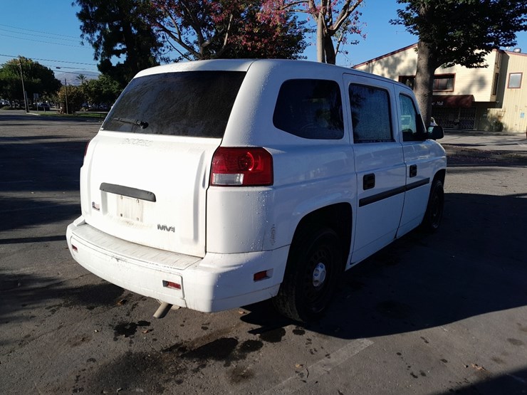 lot#---2016-mblt-mv-1-handicap-van-image-4