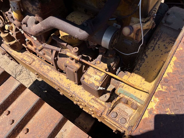 caterpillar-d8-image-32