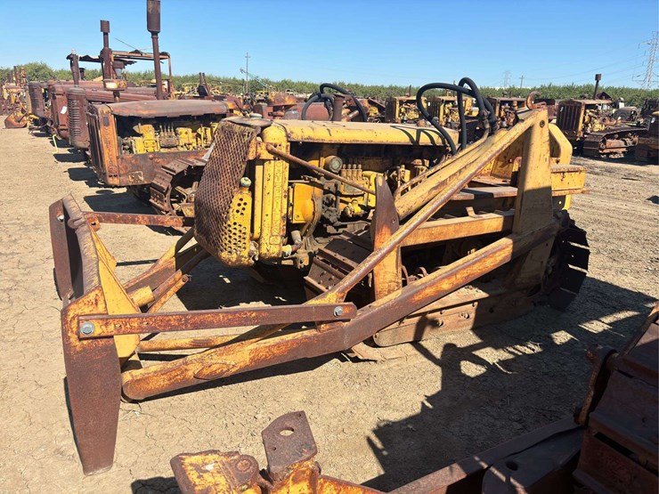 caterpillar-d2-image-2