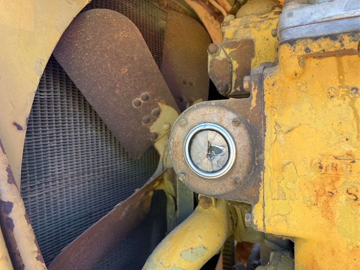 caterpillar-d6-image-75