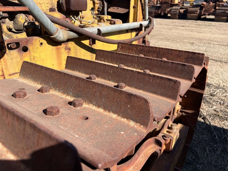 caterpillar-d4-image-100
