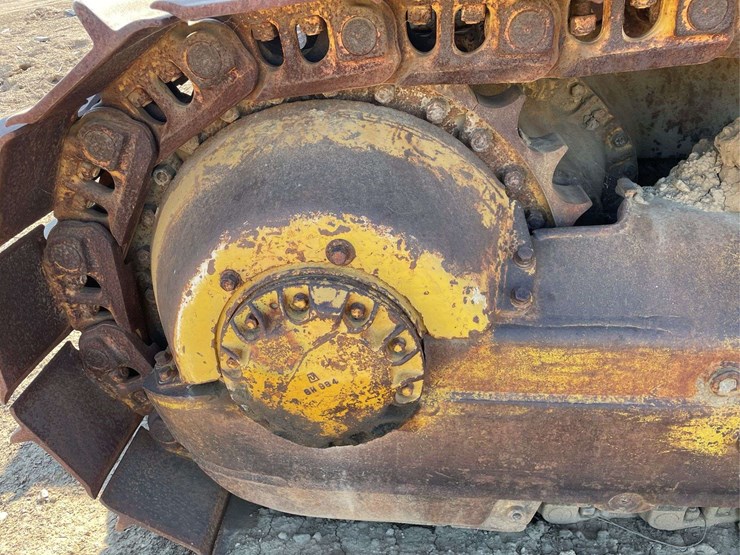 caterpillar-d8-image-41