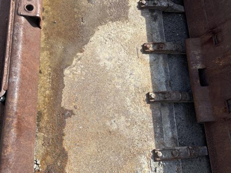 #5045-•-approx-82"-tooth-bucket-image-6