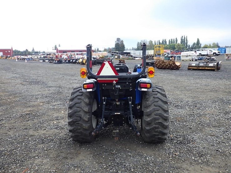 new-holland-boomer-30-image-6