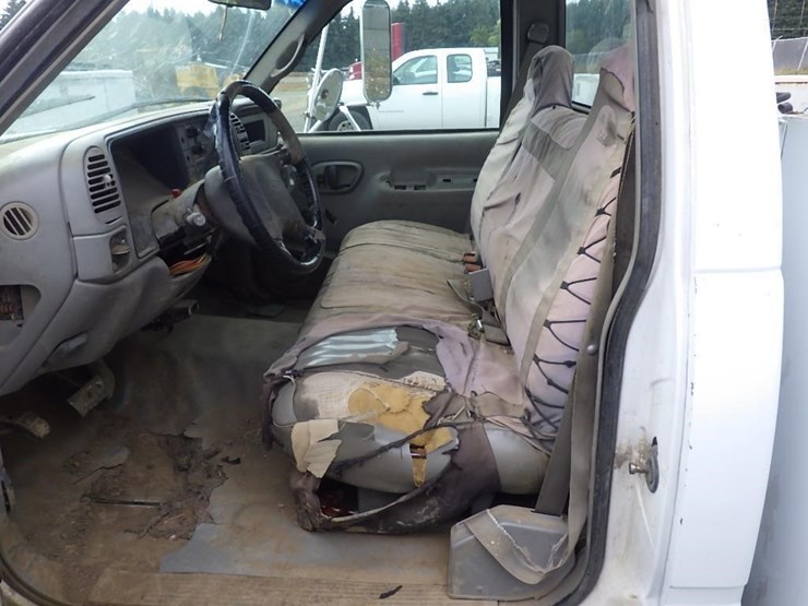 1999-chevrolet-3500hd-image-15