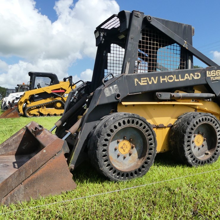 NEW HOLLAND LX665