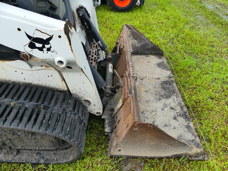 2020-bobcat-t590-image-9