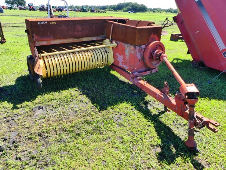 new-holland-565-image-1