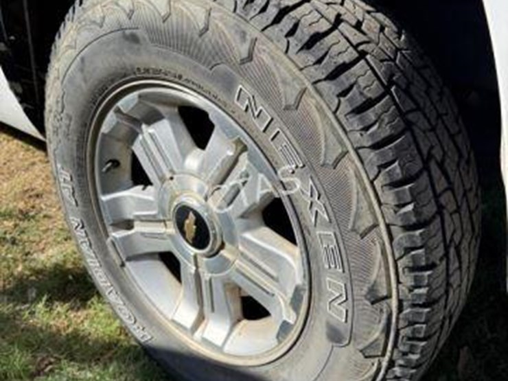 2006-chevrolet-silverado-image-11