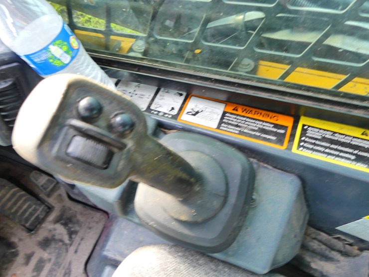 deere-325g-image-12